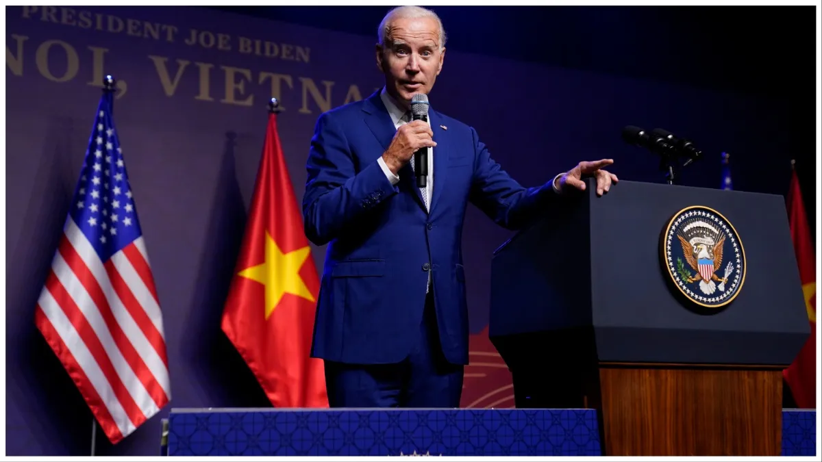 Joe Biden In Vietnam America dont want to contain China Joe Biden gave statement after reaching Viet- India TV Hindi