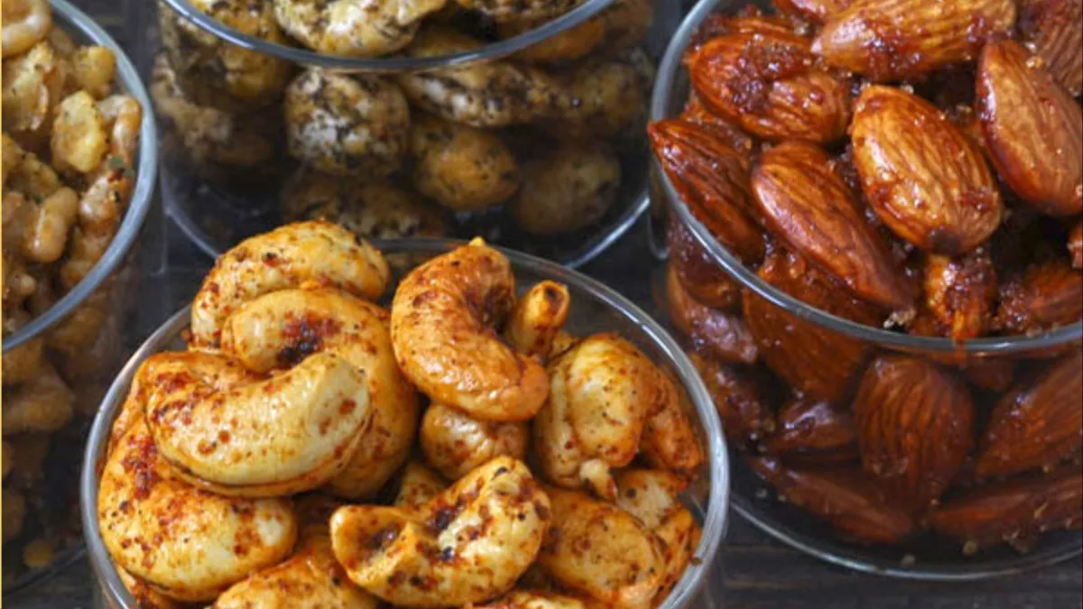 raw vs roasted nuts- India TV Hindi