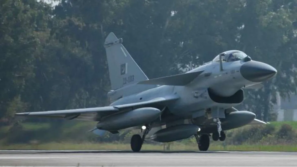 कंगाल पाकिस्तान से भेजे गए JF-17 फाइटर जेट निकले कबाड़, पाक से नाराज हुआ म्यांमार - India TV Hindi