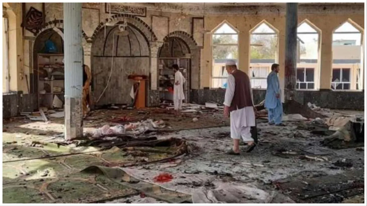 Bomb blast in Afghanistan's Shia mosque people had gathered for Friday prayers video goes viral- India TV Hindi
