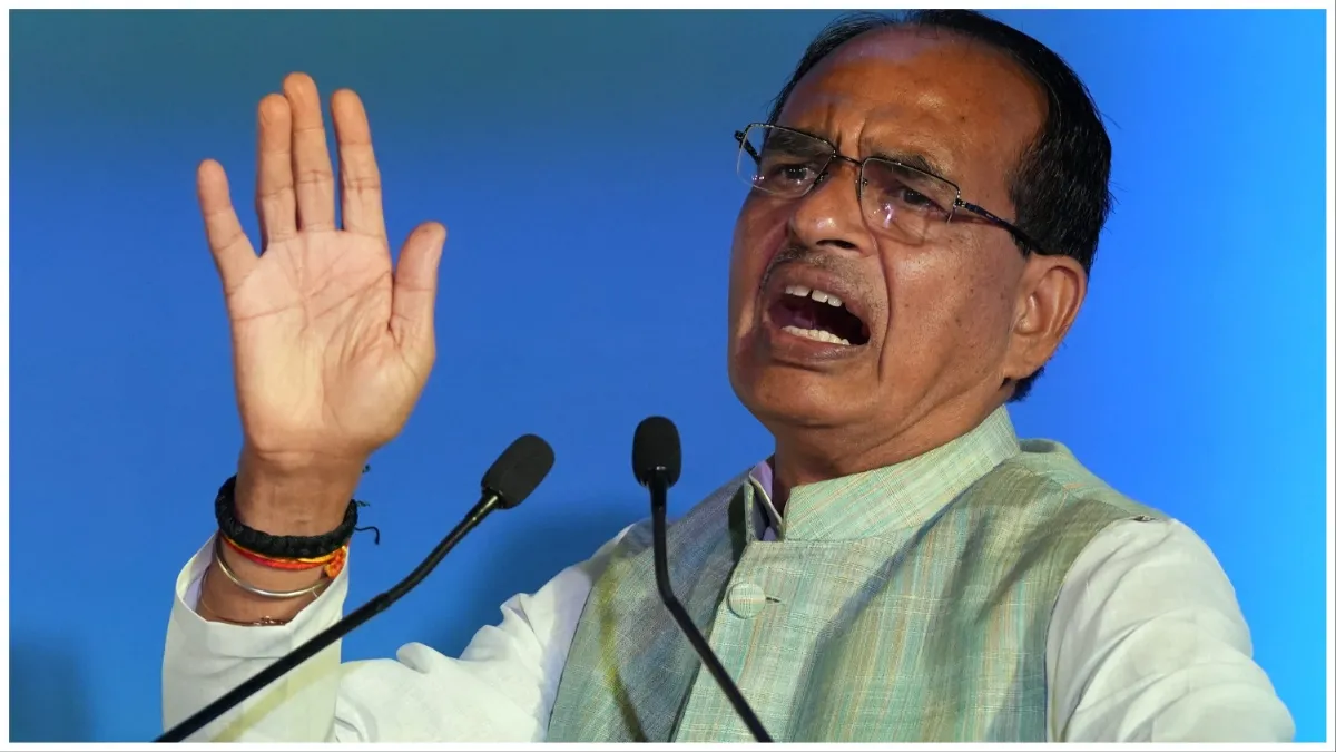 Shivraj Singh Chauhan called Congress the enemy of tribals said I will give 3 thousand rupees to dea- India TV Hindi