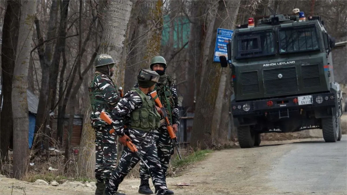 जम्मू-कश्मीर में सुरक्षा अलर्ट जारी। - India TV Hindi