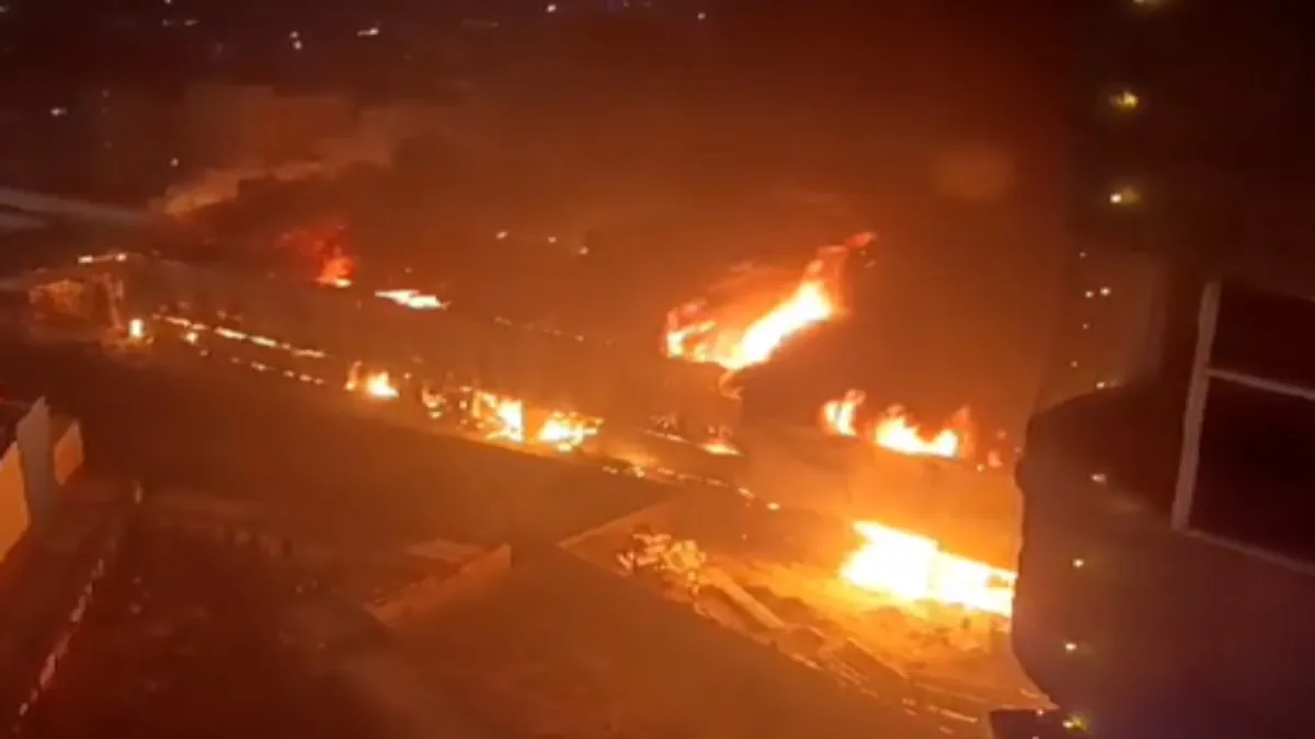 fire in noida sector 74- India TV Hindi