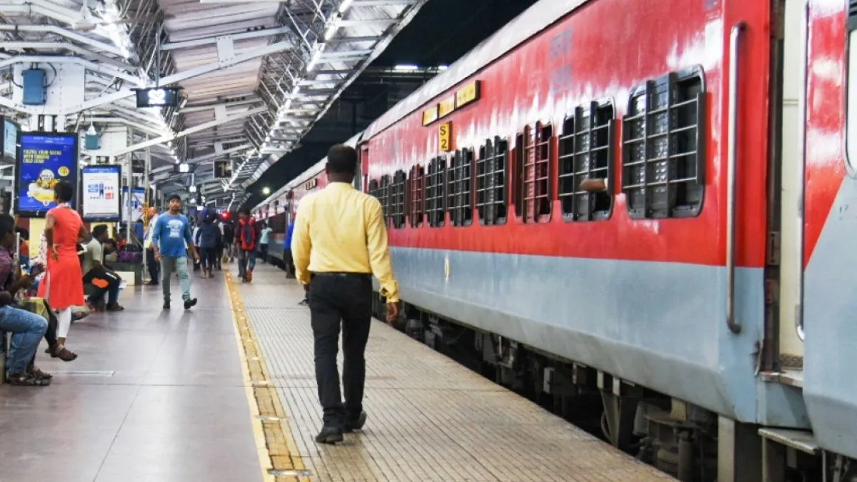 diwali par confirm ticket, Confirm Railway Ticket, indian railway ticket booking- India TV Hindi