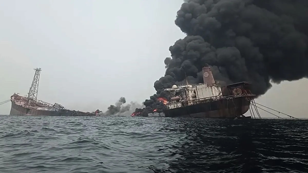लाल सागर में लाइबेरियन जहाज पर हमले का प्रतीकात्मक फोटो- India TV Hindi