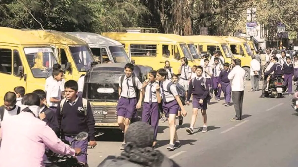 यूपी के सभी स्कूलों में चलने वाले वाहनों में लगेंगे CCTV कैमरे- India TV Hindi