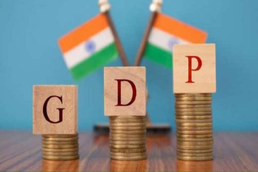 बिजली की रफ्तार से दौड़ रही भारतीय अर्थव्यवस्था, अब मूडीज ने GDP वृद्धि का  अनुमान बढ़ाकर 8% किया - India TV Hindi