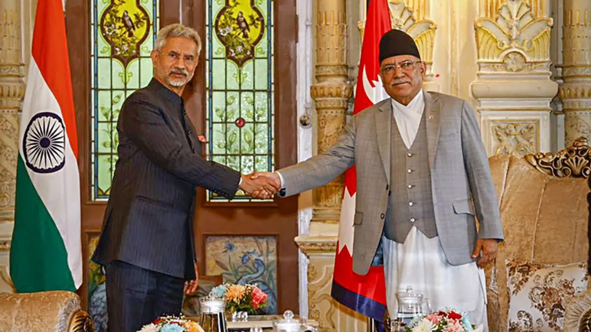 नेपाल के पीएम प्रचंड से मिलते भारत के विदेश मंत्री एस जयशंकर। - India TV Hindi