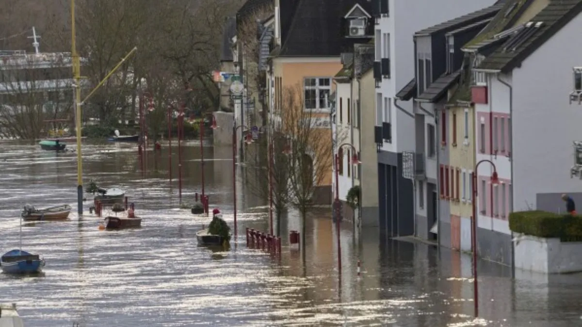 बाढ़ से जलमग्न हुआ यूरोप। - India TV Hindi