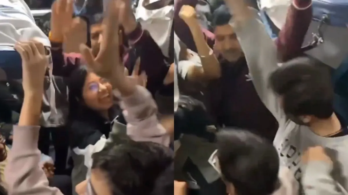 ट्रेन में राम भजन पर झूमते दिखे लोग- India TV Hindi