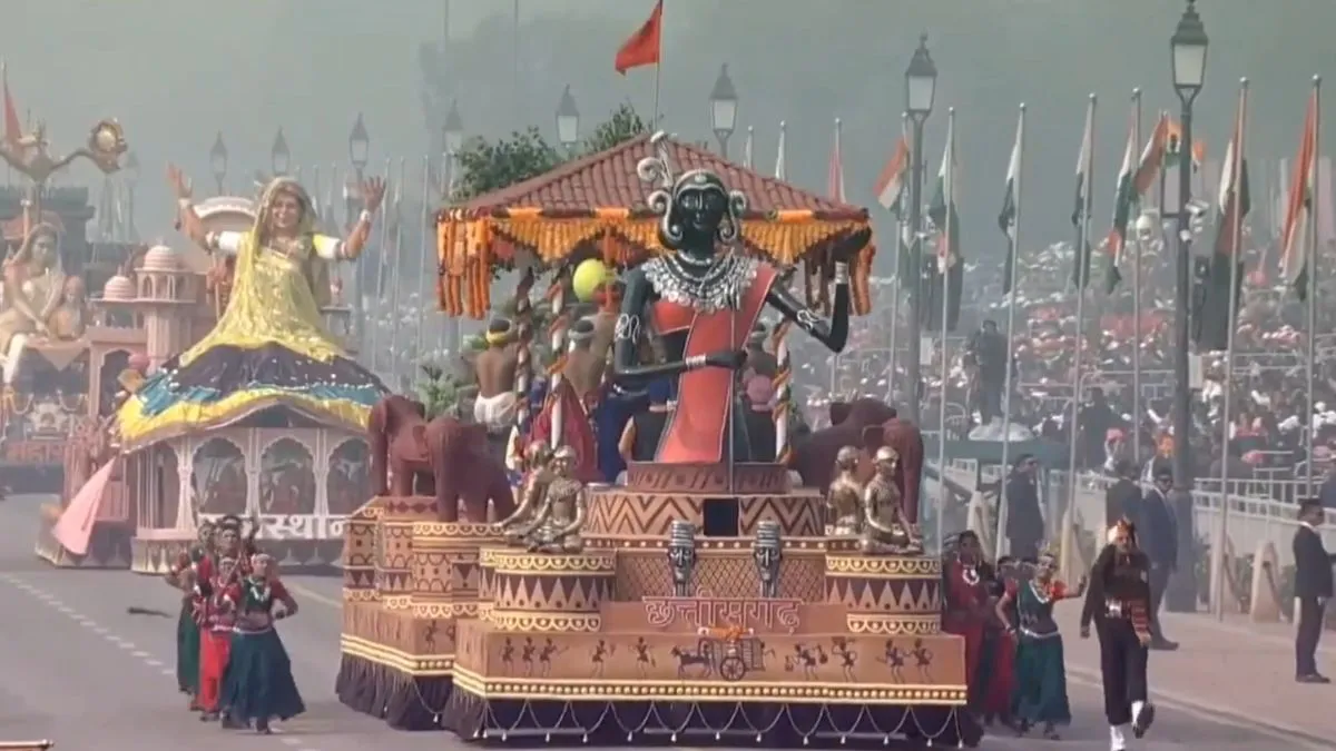 कर्तव्य पथ की झांकी में 'मुरिया दरबार' ने बढ़ाया मान।- India TV Hindi