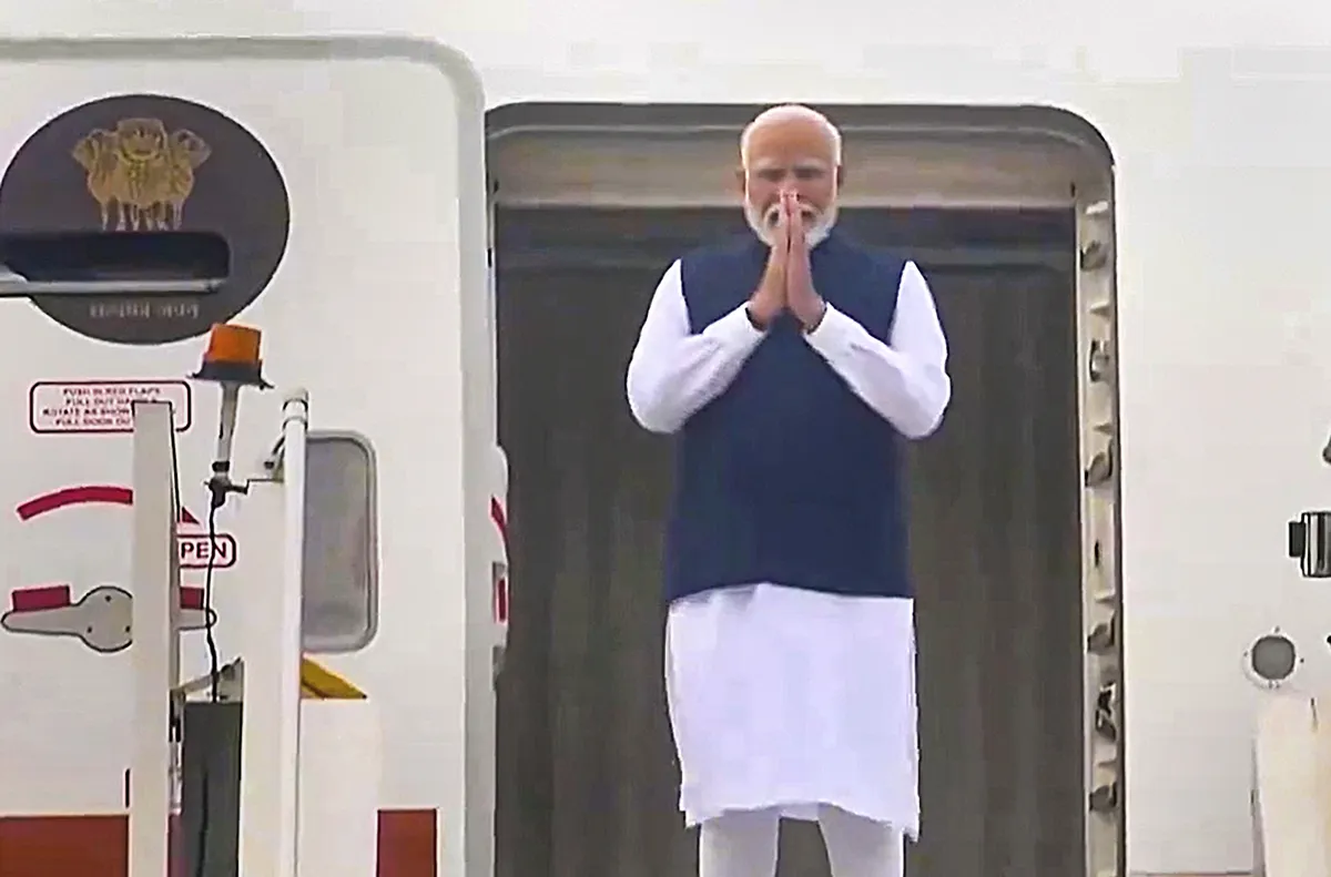 PM Modi leaves for UAE.- India TV Hindi