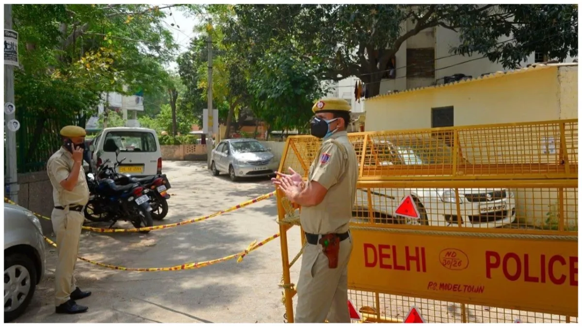दिल्ली के होटल से मिले दो लोगों के शव, मामले की जांच में जुटी पुलिस- India TV Hindi
