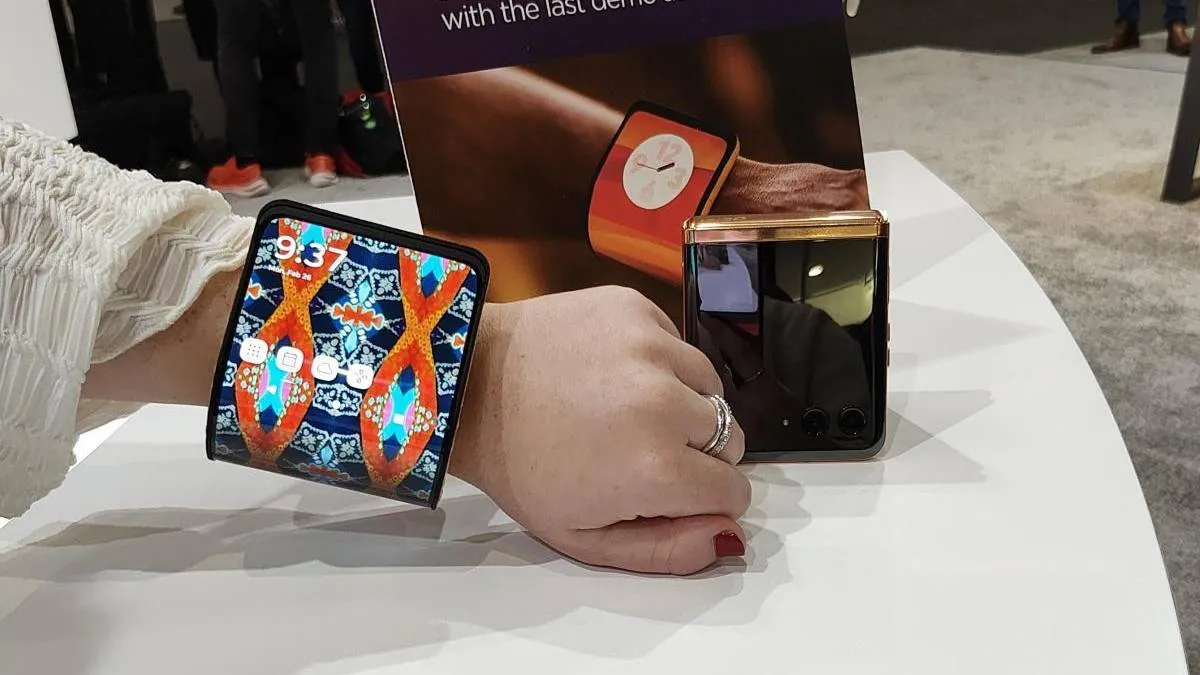 Motorola Wrist Phone, MWC 2024- India TV Hindi