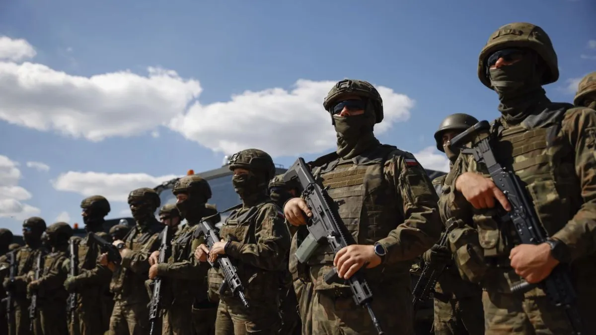 यूक्रेन में सैन्य टुकड़ी भेजने के लिए तैयार हो गया 'नाटो'! - India TV Hindi