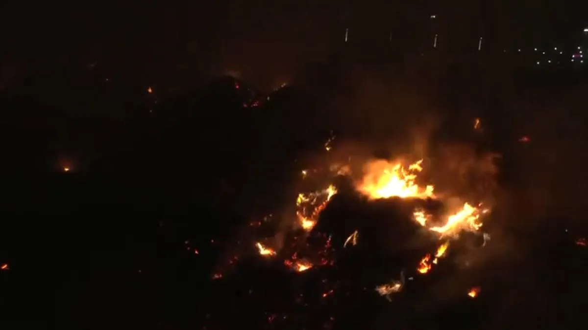 Noida, fire, dumping ground- India TV Hindi