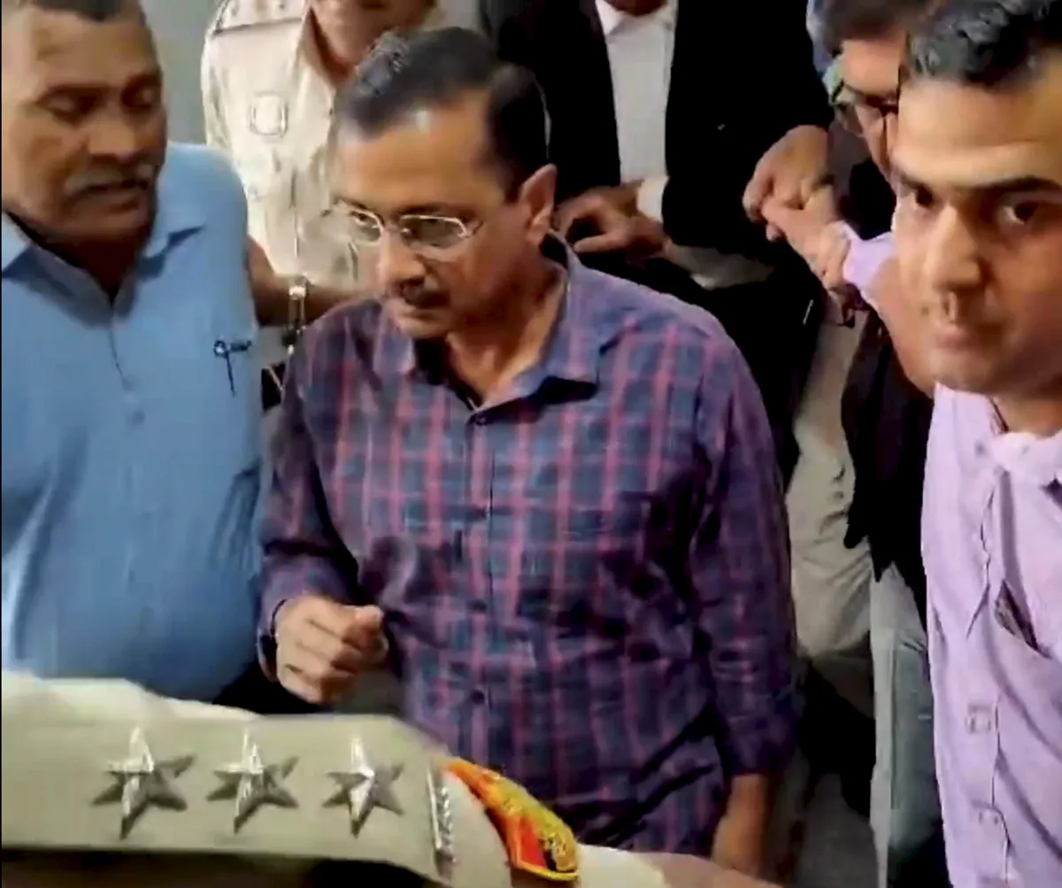 ED की गिरफ्त में अरविंद केजरीवाल।- India TV Hindi