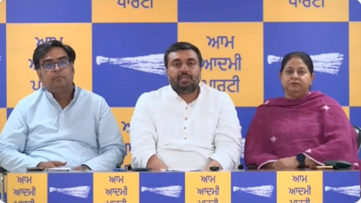 3 AAP MLAs held press conference- India TV Hindi
