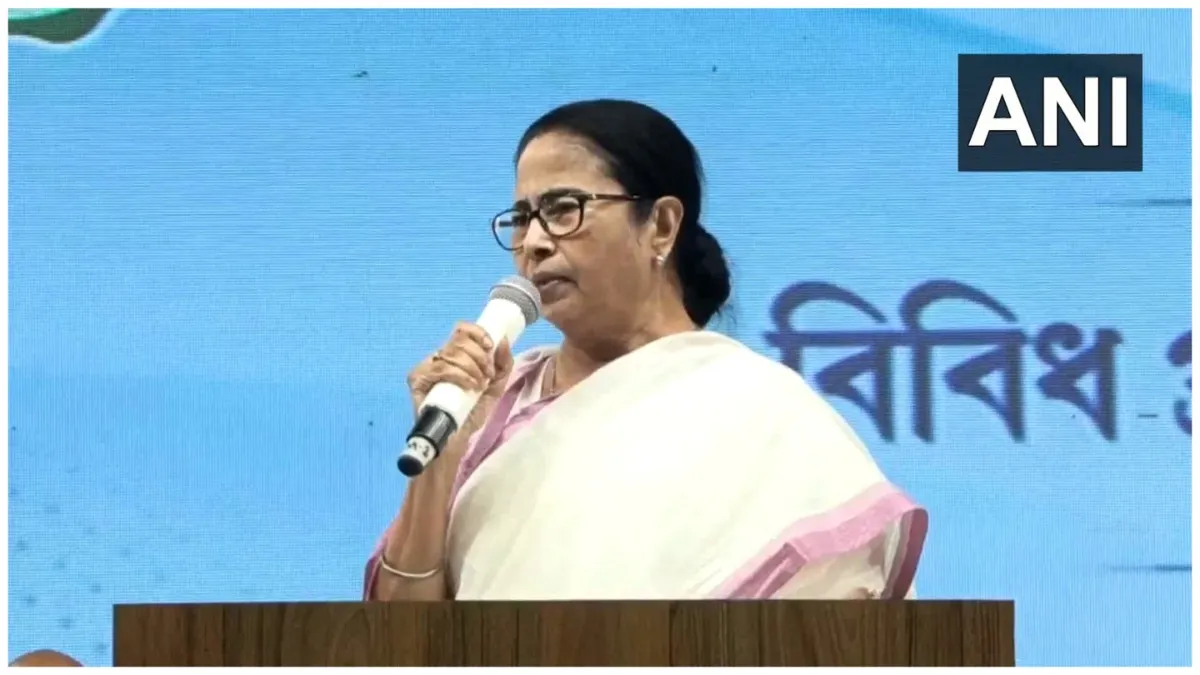West Bengal Chief Minister Mamata Banerjee says If BJP win again You have to collect cow dunk and wo- India TV Hindi