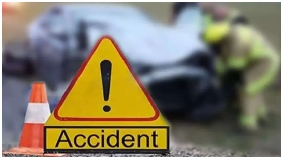 road accident in UP and Jharkhand bike collides with dumper total 4 people died- India TV Hindi
