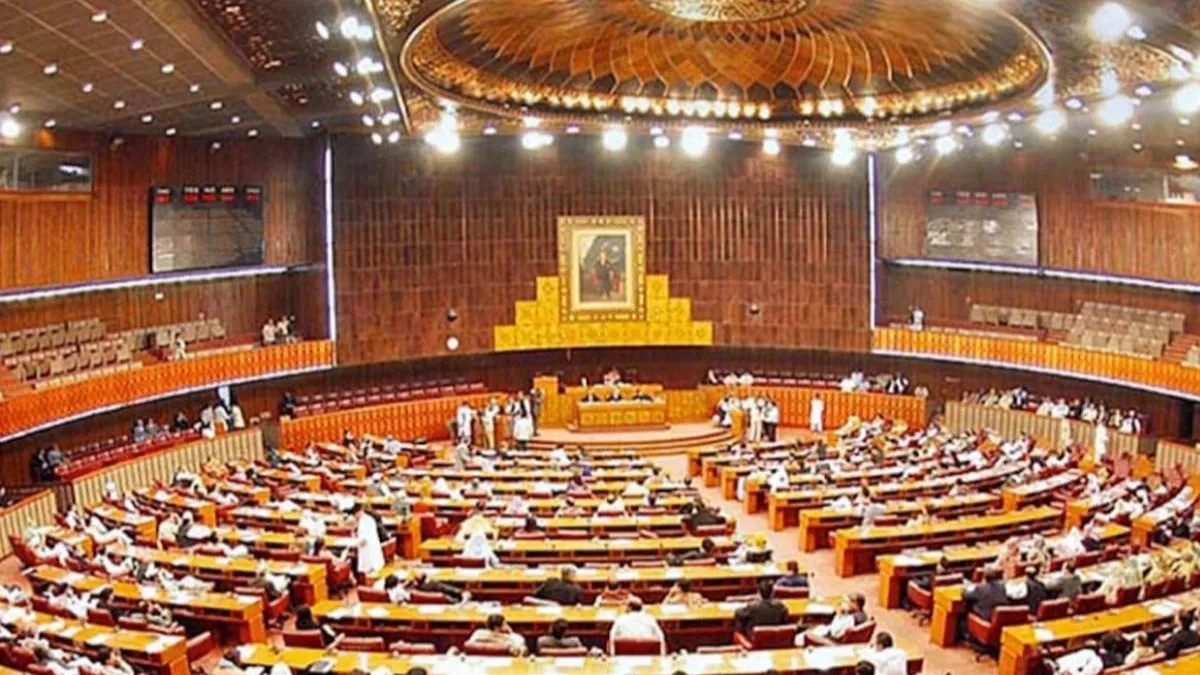 कौन बनेगा पाकिस्तान की सीनेट का अध्यक्ष- India TV Hindi