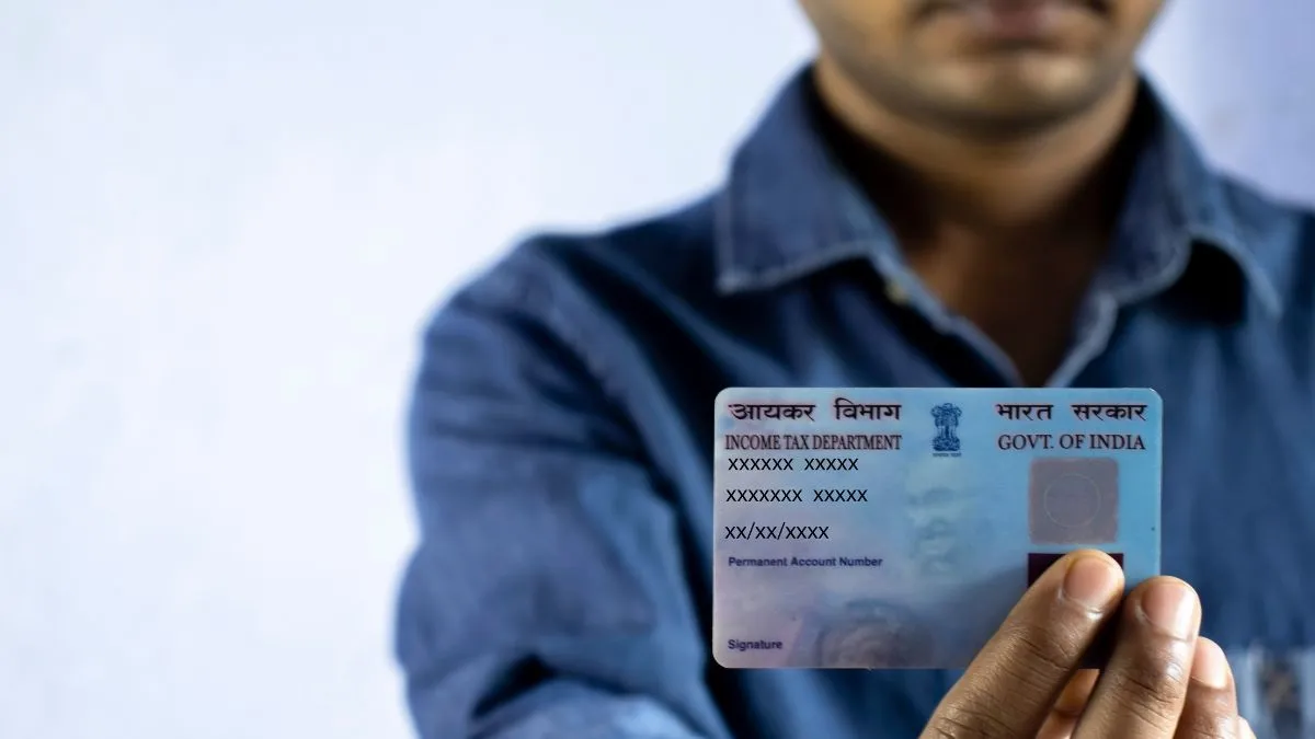 डीमैट खाता खोलने के लिए पैन कार्ड जरूरी है।- India TV Paisa