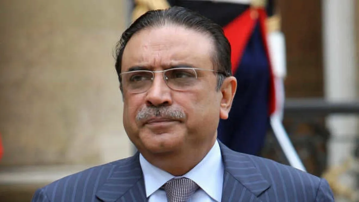 पाकिस्तान के नए राष्ट्रपति चुने गए आसिफ अली जरदारी।- India TV Hindi