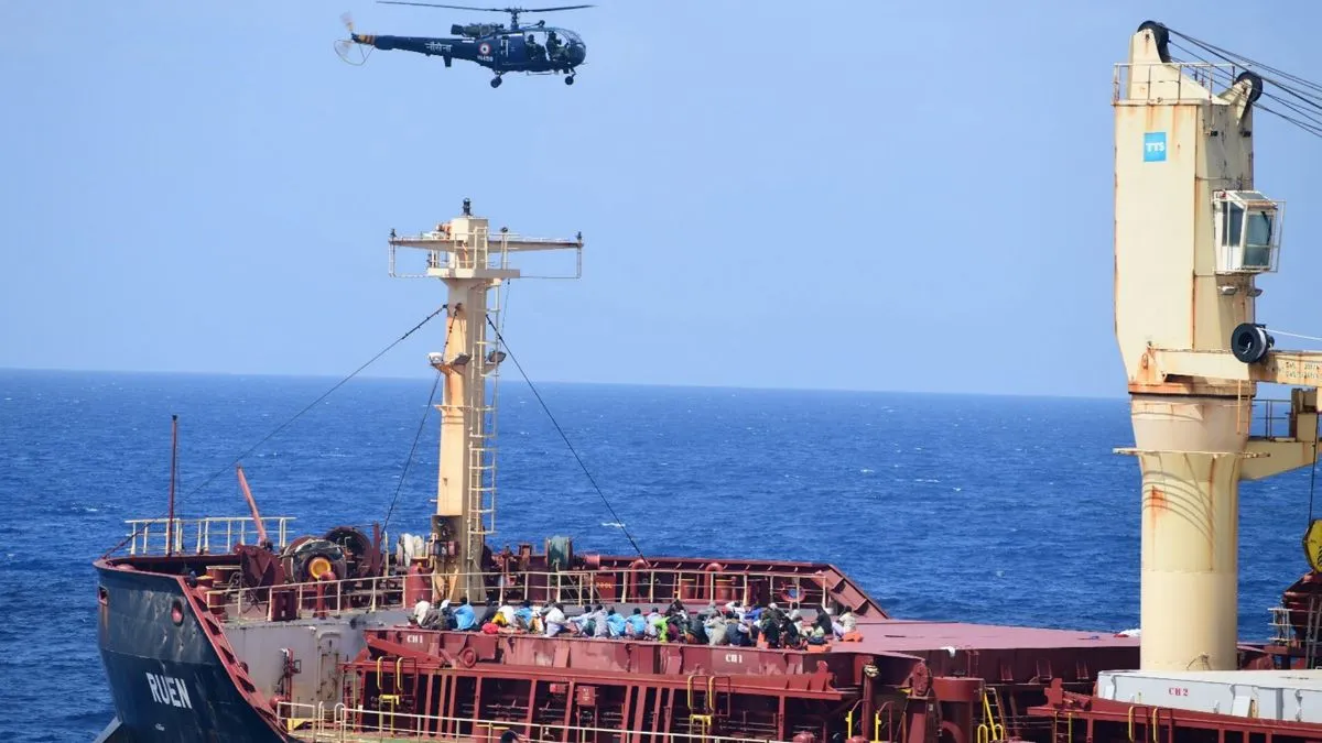 समुद्र में सोमालियाई लुटेरों पर ऐसे चला भारतीय नौसेना का ऑपरेशन।- India TV Hindi
