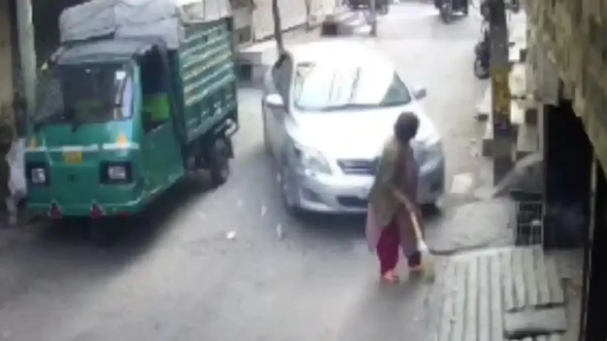 delhi accident- India TV Hindi