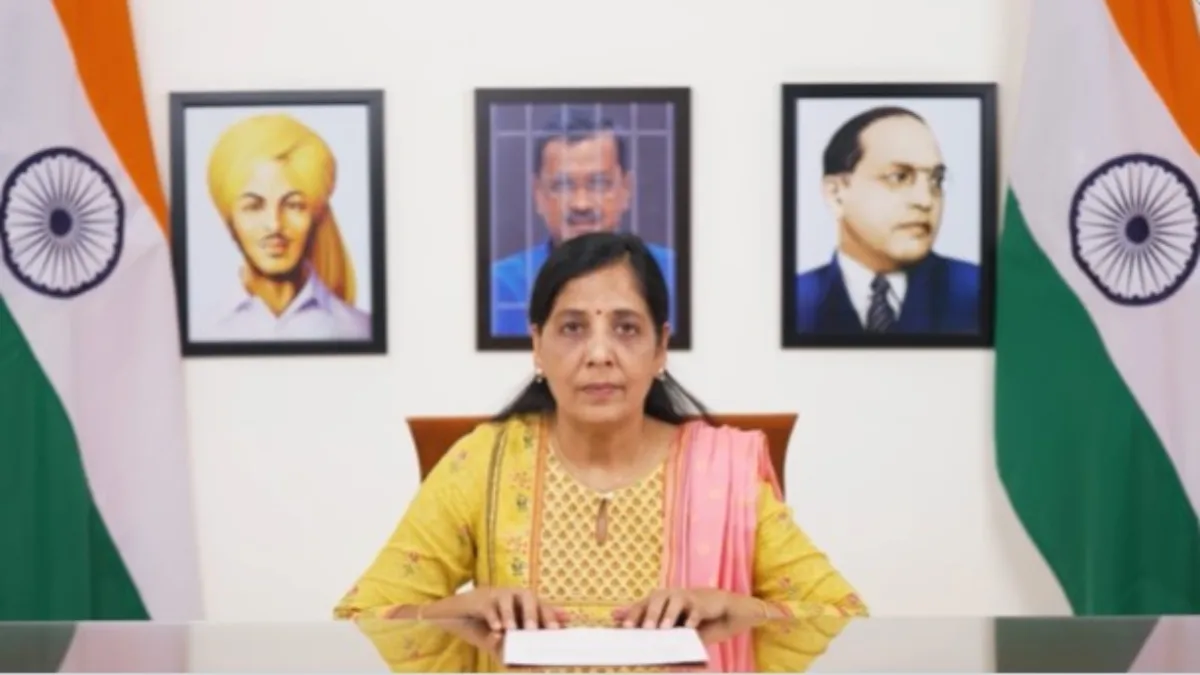 पत्नी सुनीता ने सीएम केजरीवाल का संदेश पढ़ा- India TV Hindi