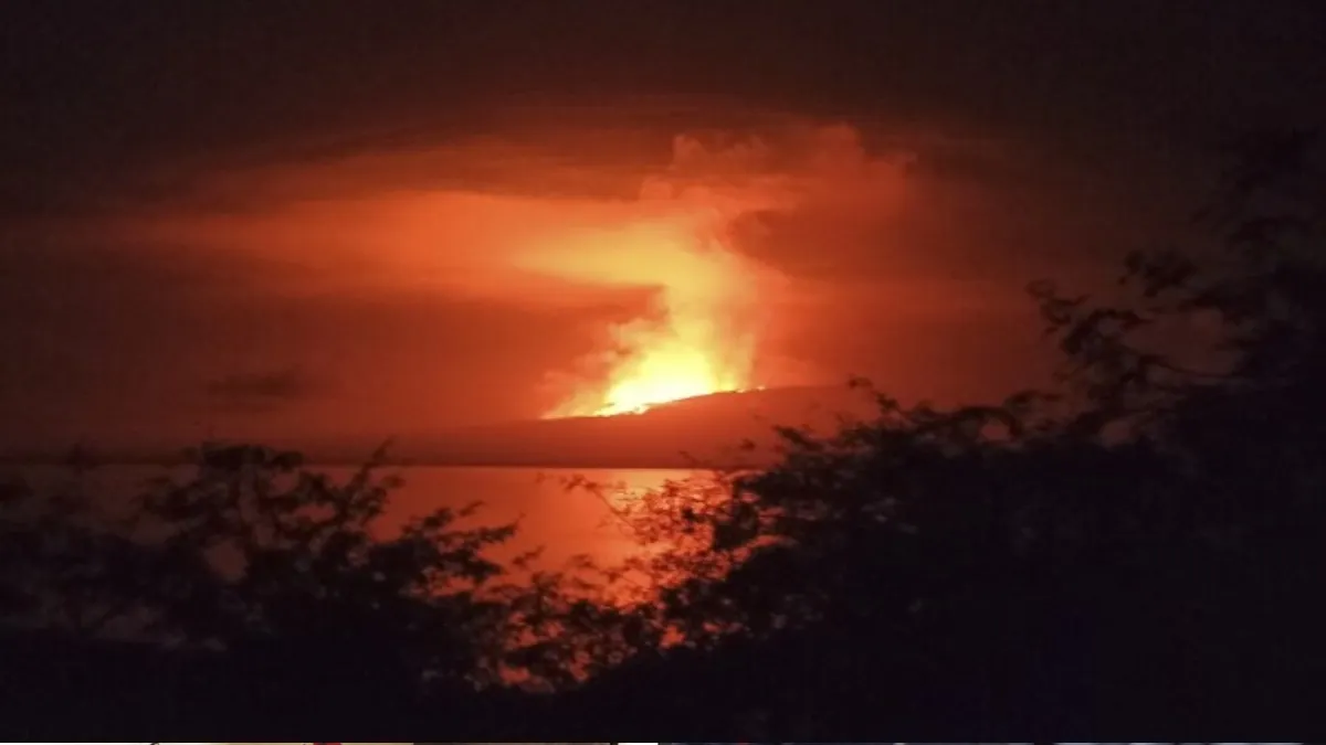 इंडोनेशिया रुआंग ज्वालामुखी में विस्फोट- India TV Hindi