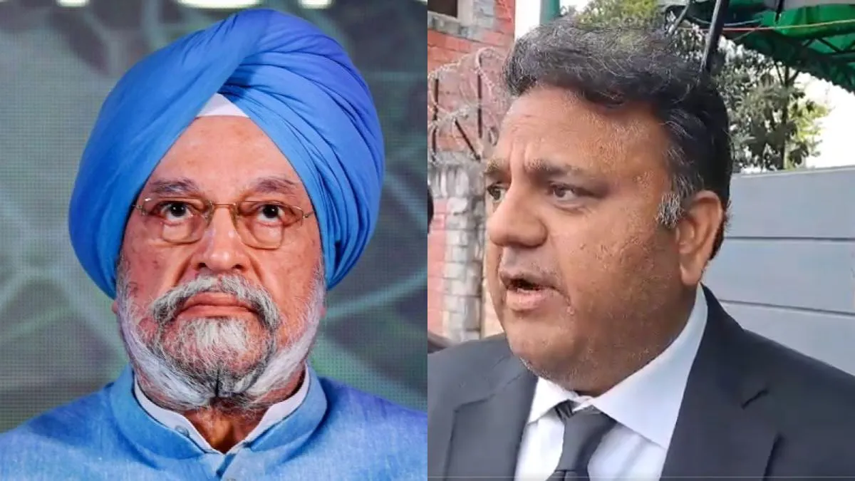 केंद्रीय मंत्री हरदीप पुरी और पाकिस्तानी पूर्व मंत्री फवाद चौधरी- India TV Hindi