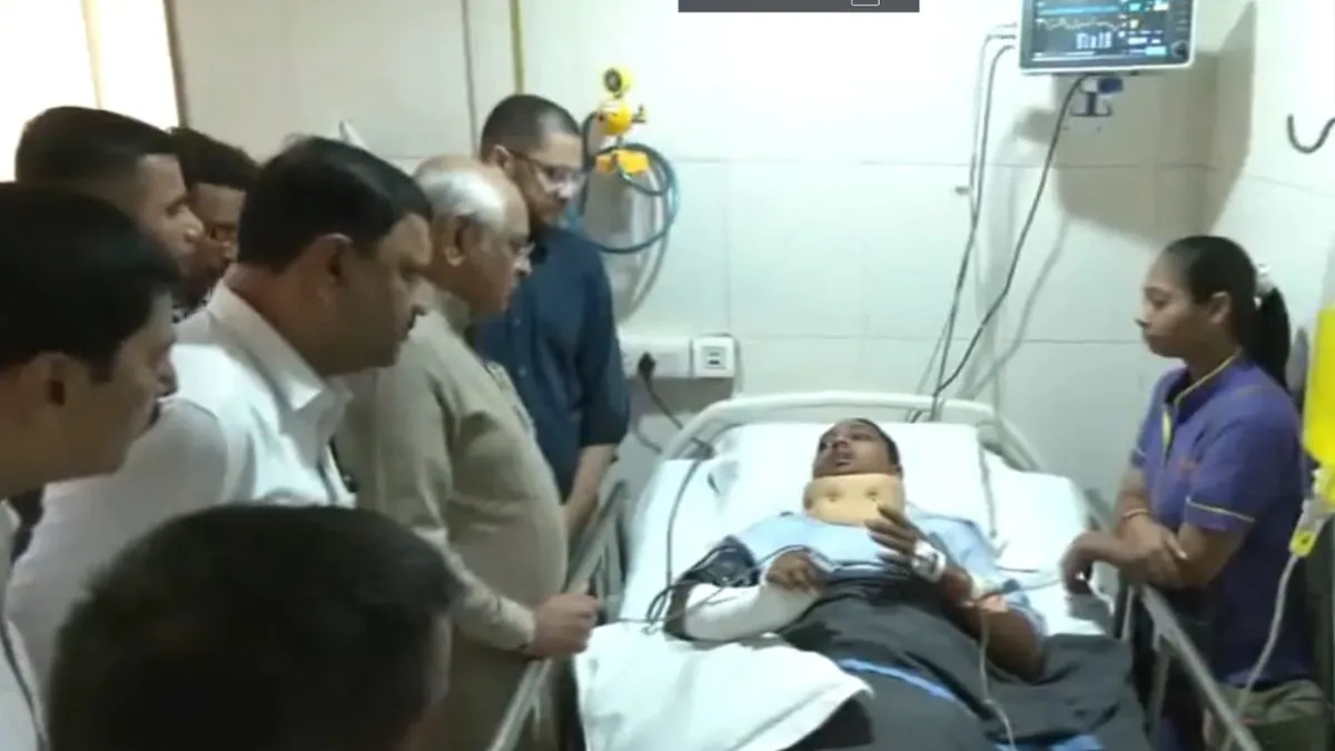 सीएम ने घायलों से की मुलाकात।- India TV Hindi