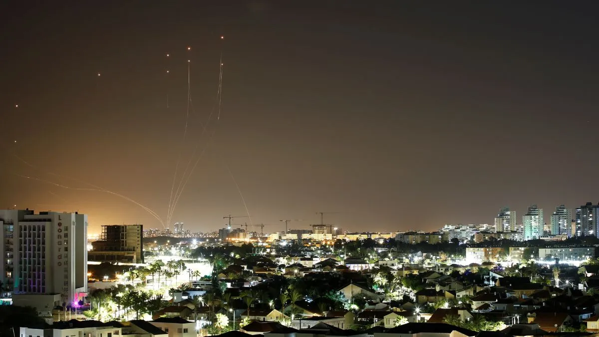 इजरायल पर हमास ने फिर किया बड़ा रॉकेट हमला। - India TV Hindi