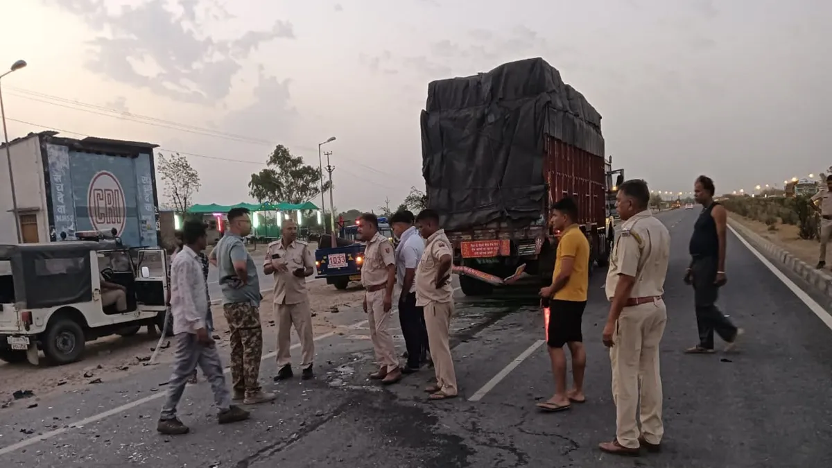 truck car accident- India TV Hindi