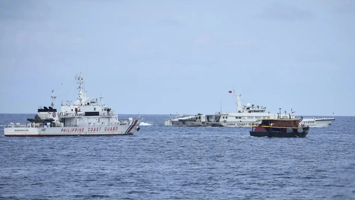 Philippines and China ships- India TV Hindi