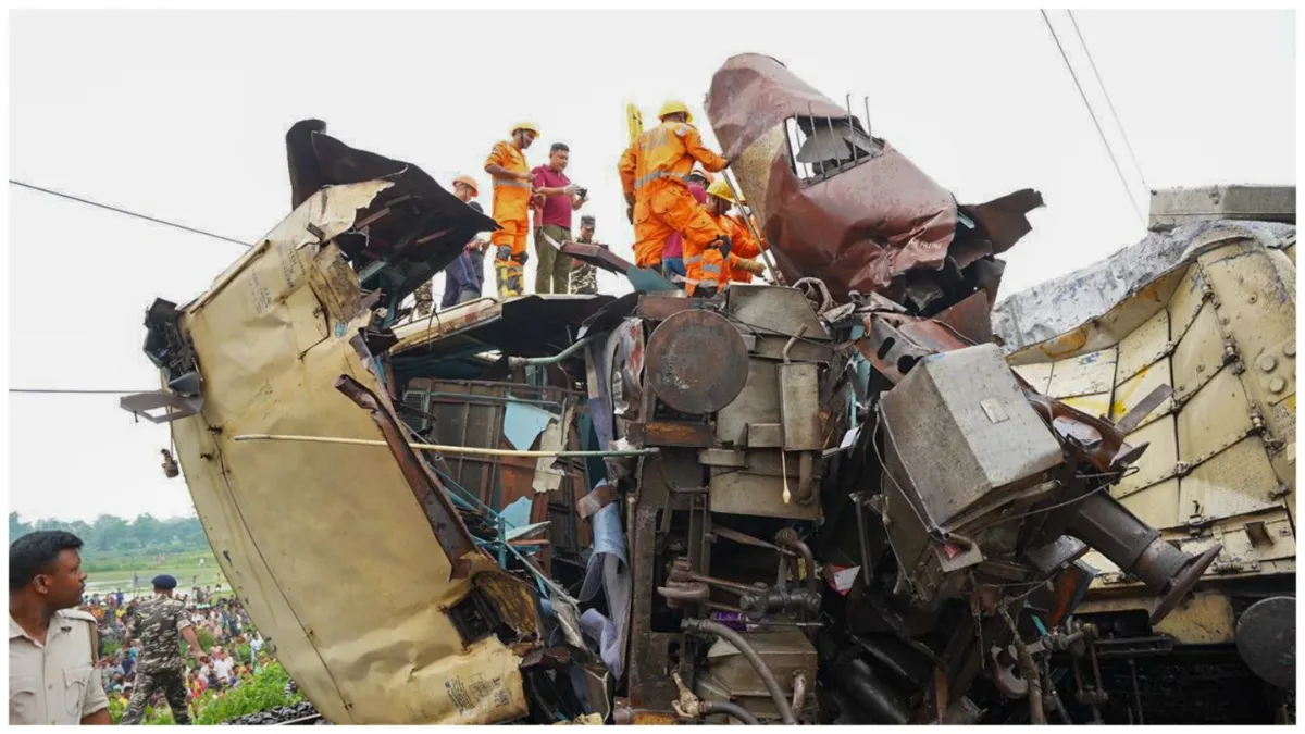 West Bengal Train accident was it the fault of the goods train driver Know what is the truth?- India TV Hindi