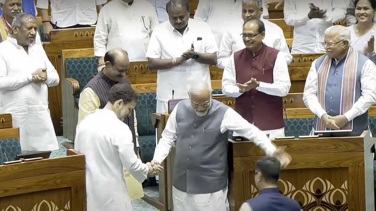 ऐसा था प्रधानमंत्री नरेंद्र मोदी का रिएक्शन, जब राहुल गांधी ने नरेंद्र मोदी से हाथ मिलाया; लोकसभा में दिखाई दी गई अत्यंत विशिष्ट तस्वीर