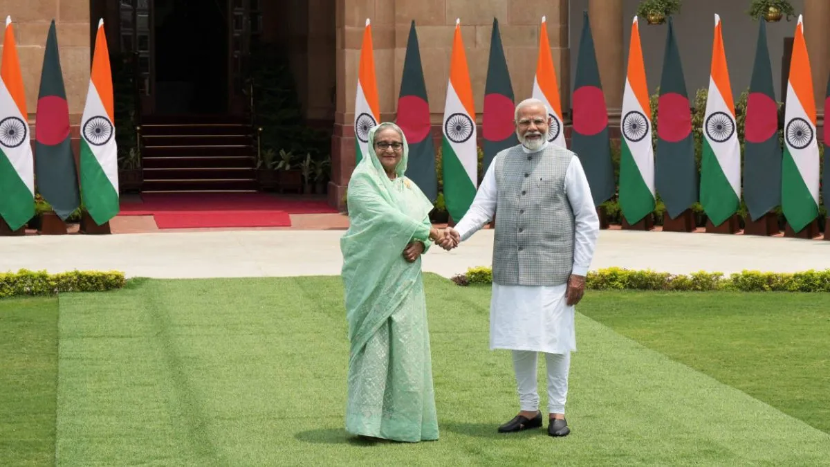 पीएम मोदी और बांग्लादेश की प्रधानमंत्री शेख हसीना।- India TV Hindi