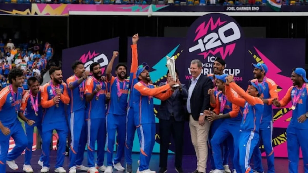 जश्न मनाती हुई टीम इंडिया- India TV Hindi