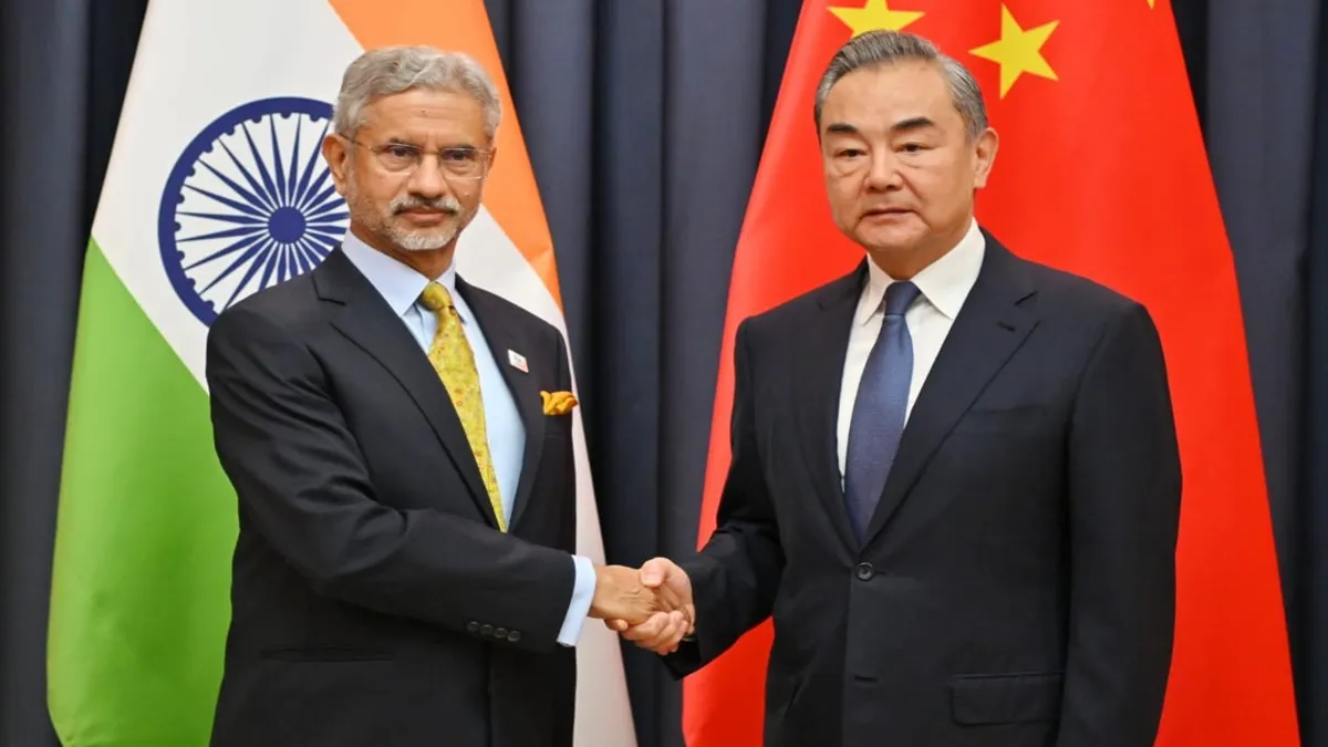 भारत के विदेश मंत्री एस जयशंकर और चीनी विदेश मंत्री वांग यी के बीच हुई मुलाकात- India TV Hindi