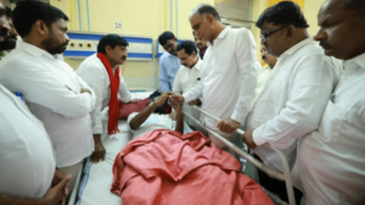 गांधी अस्पताल में मोतीलाल नाइक- India TV Hindi