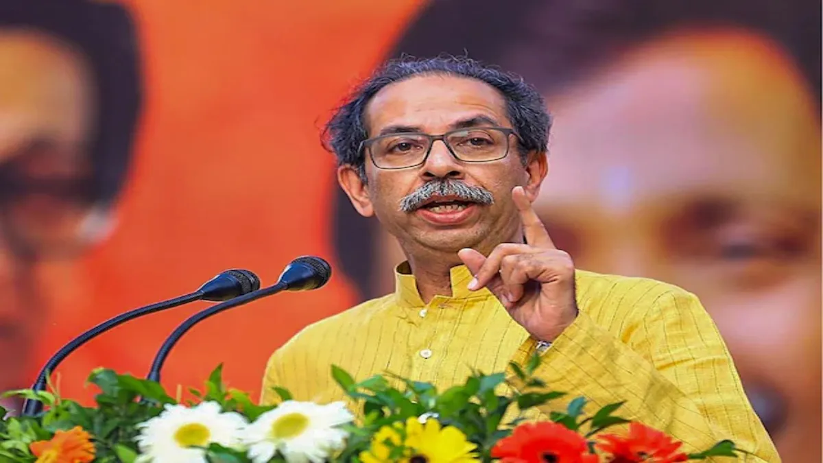 uddhav thackeray slams fadnavis- India TV Hindi