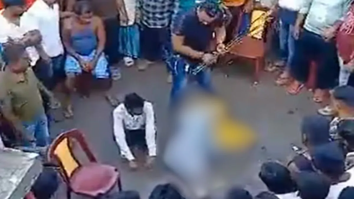 पश्चिम बंगाल में अवैध संबंध के आरोप में एक जोड़े के साथ हुई मारपीट, वीडियो सामने आने पर आरोपियों के - India TV Hindi
