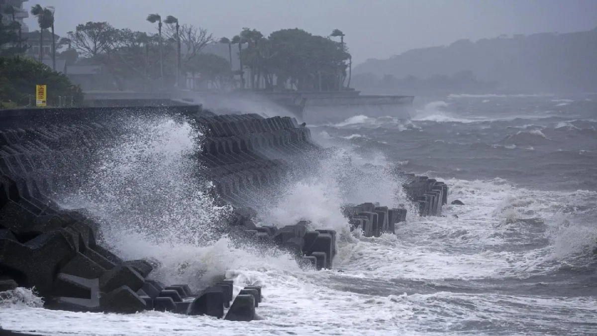 Japan Typhoon Shanshan- India TV Hindi