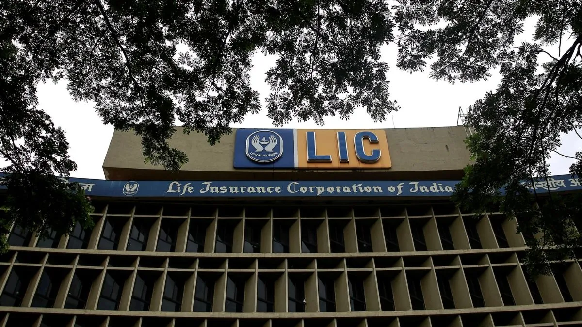 LIC के पास 282 कंपिनयों में 15 लाख करोड़ रुपये के शेयर- India TV Paisa