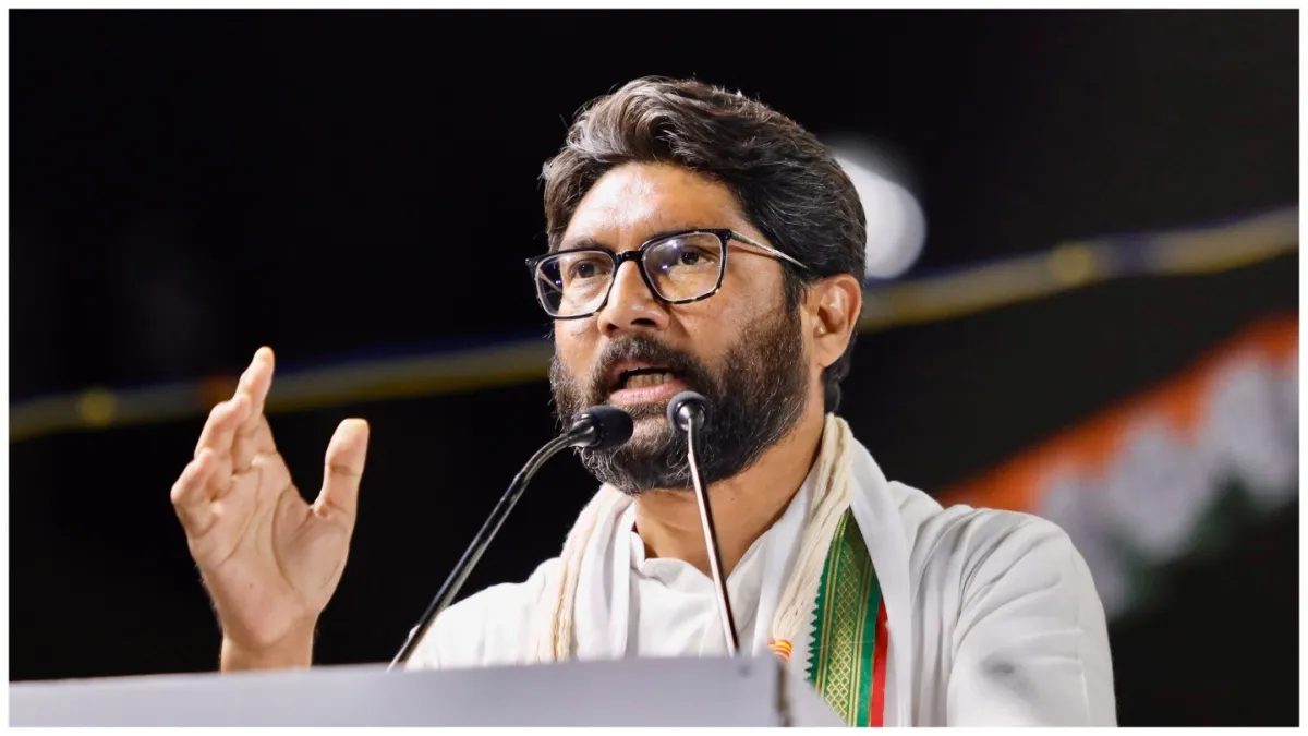 Jignesh Mevani created a ruckus during the discussion in Gujarat Assembly was expelled from the Hous- India TV Hindi