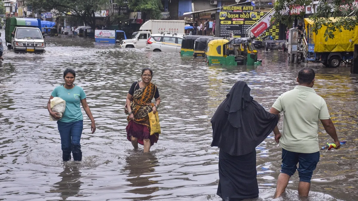 Surat water lodging- India TV Hindi