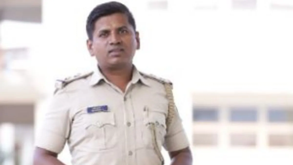 Congress MLA, Sub-inspector Congress MLA, Karnataka News- India TV Hindi