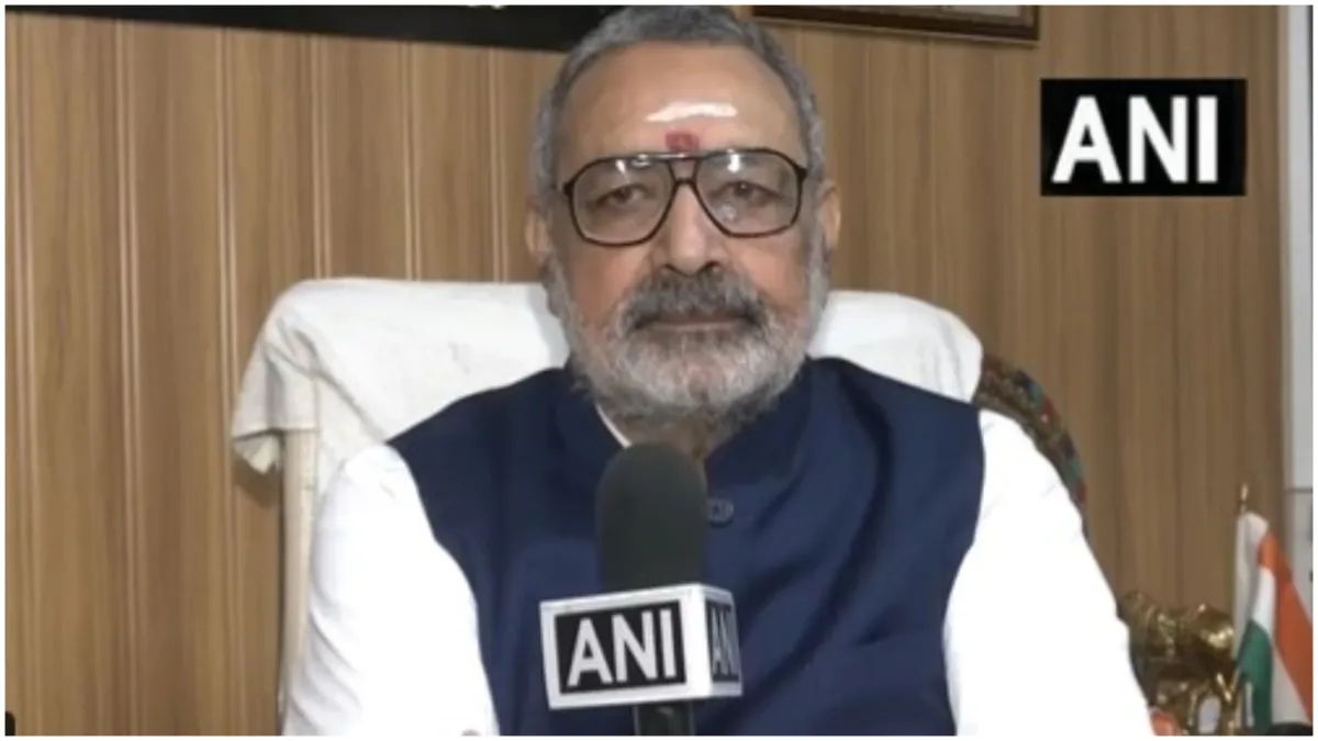 Giriraj Singh Reply over Himachal Pradesh minister Aniruddh Singh statement said NRC is needed in th- India TV Hindi